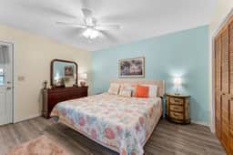 Pet Friendly Paradise! Next to Pools, Pickle Ball!