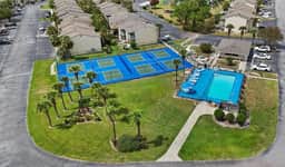 Beach Retreat! 11-Pools, Putt-Putt & More!