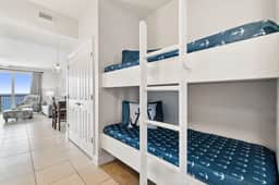 Beach Please! Quiet West End - 2 full Bathrooms!