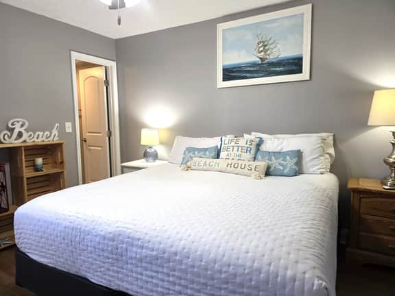 Breezy Shores! 11- Pools & Family Amenities!