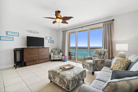 Beach Please! Quiet West End - 2 full Bathrooms!