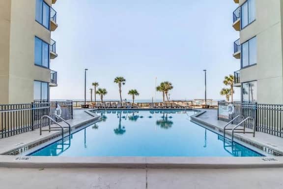 Be in A Beach Daze! W/ Amazing Panoramic Views!